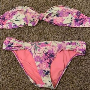 Victoria’s Secret bikini